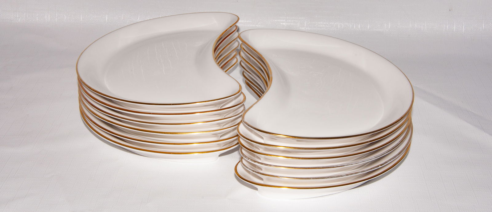 Thomas Good Crescent Salad Plates (Set of 12) (1 of 10)