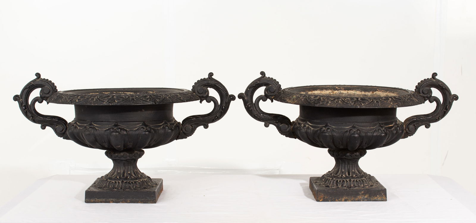 Cast Iron Urns (Pair) (1 of 16)