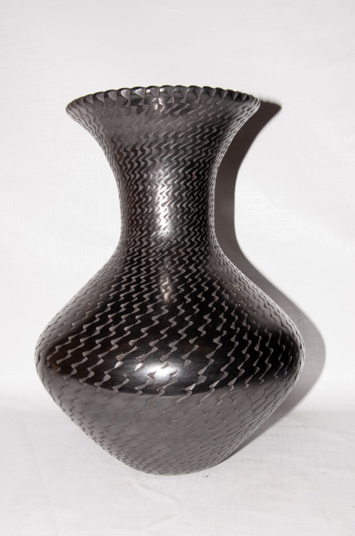 Reynaldo Quezada - Graphite Colored Vase: Reynaldo Quezada Graphite Colored Vase