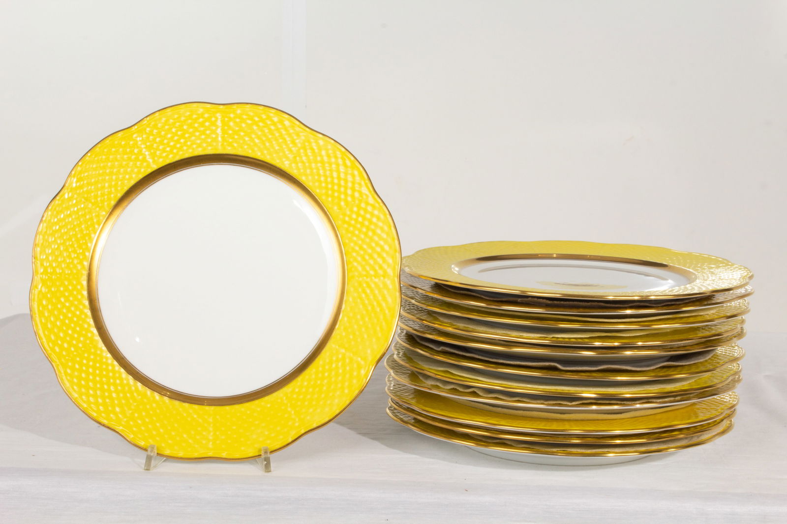 Herend Porcelain -  Hubay Yellow Basketweave Dinner Plates (Set of 12) - Pattern #527 C B (1 of 7)