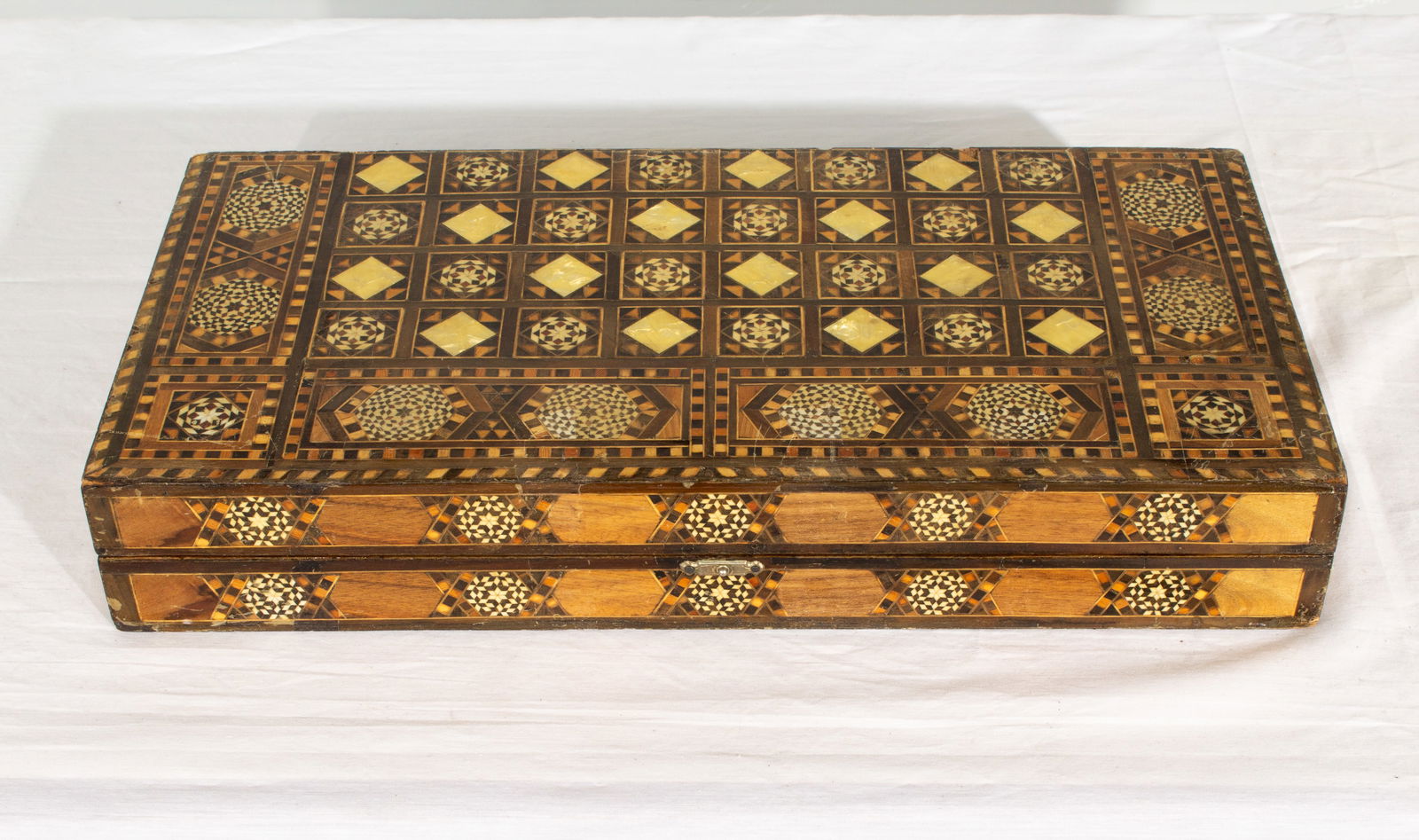 Middle Eastern Inlaid Backgammon Board (1 of 15)