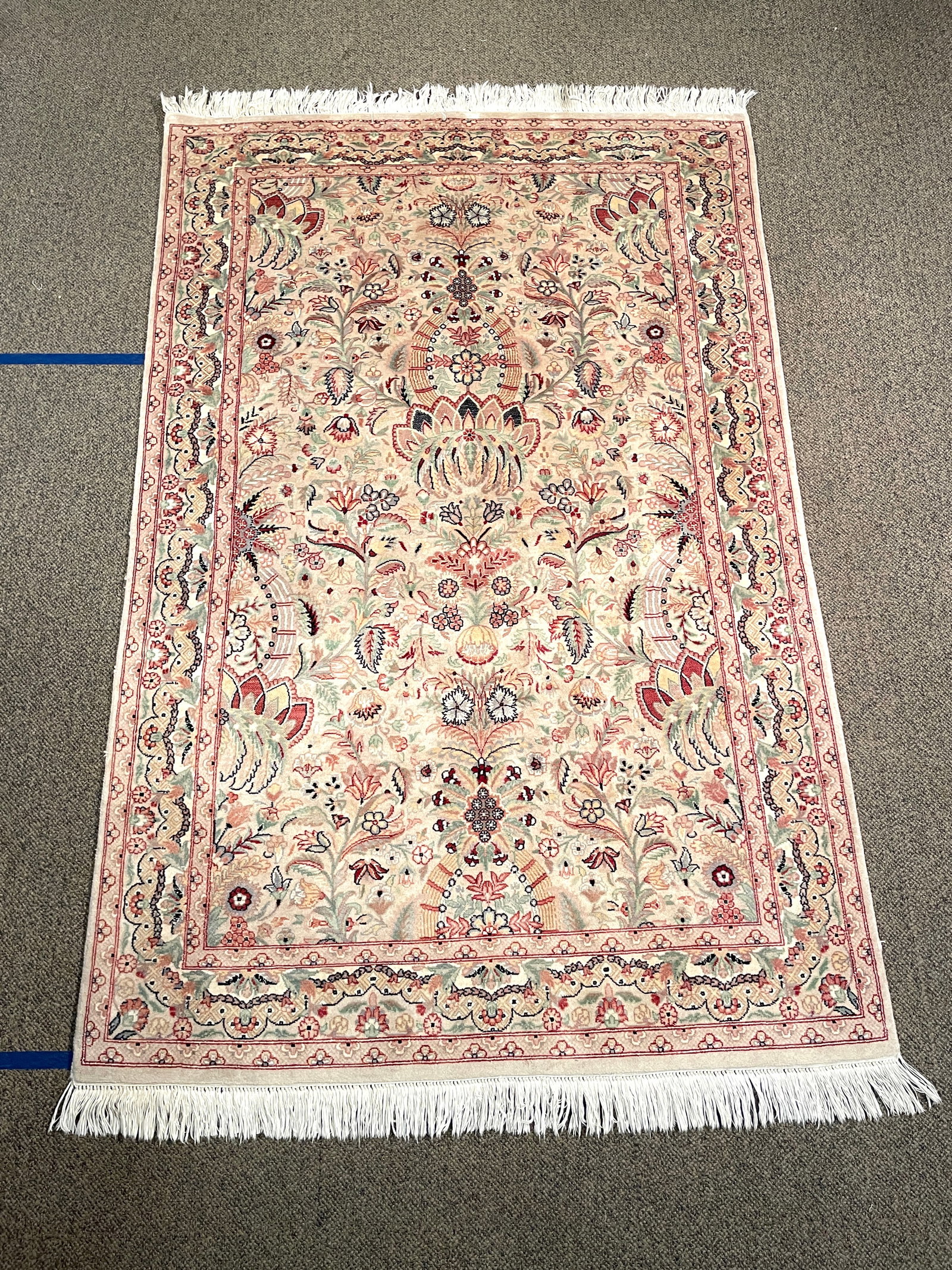 Pakistan Peshawar Rug - Wool on Cotton Foundation: Rugs classified as "Pakistani" are made in town and village workshops in and round Karachi and Peshawar. The knotting indicate it's origin as stated.