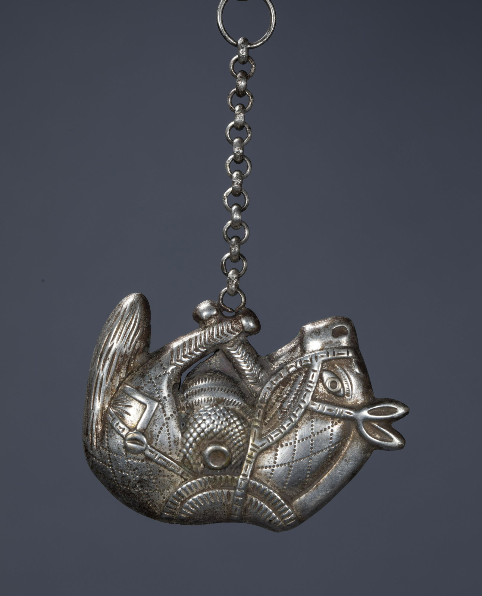 Qing Dynasty silver hoof high rise pendant (1 of 5)