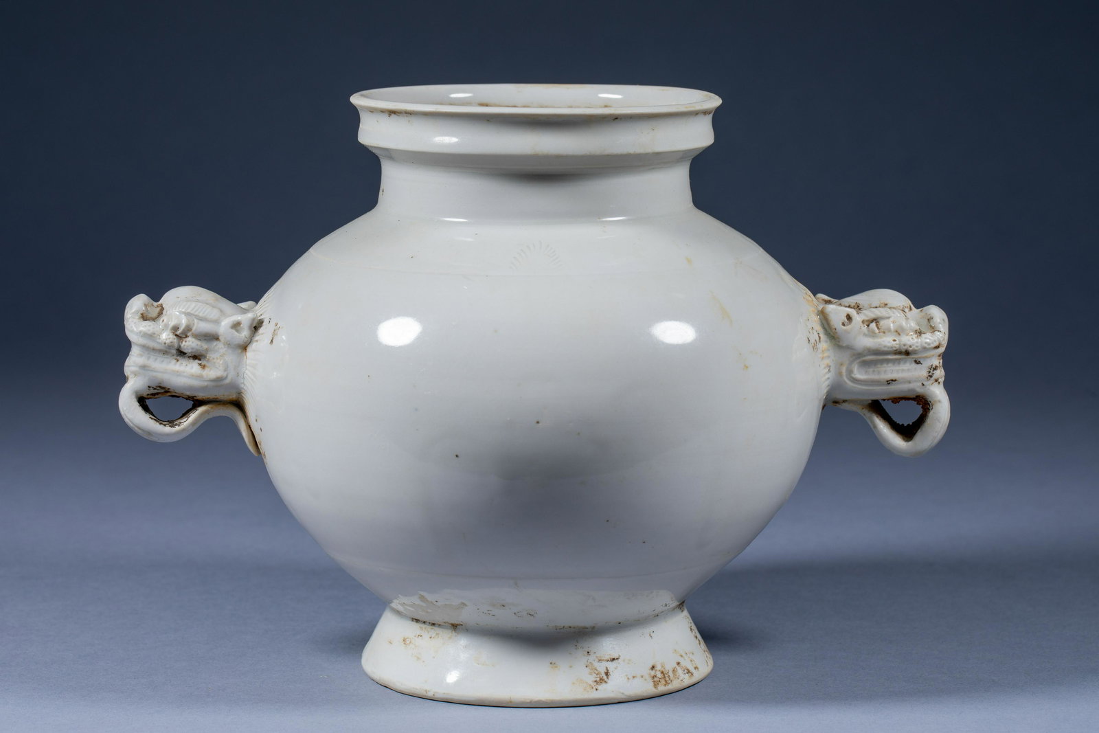 Ancient Chinese Dingyao lion ear white porcelain jar (1 of 8)