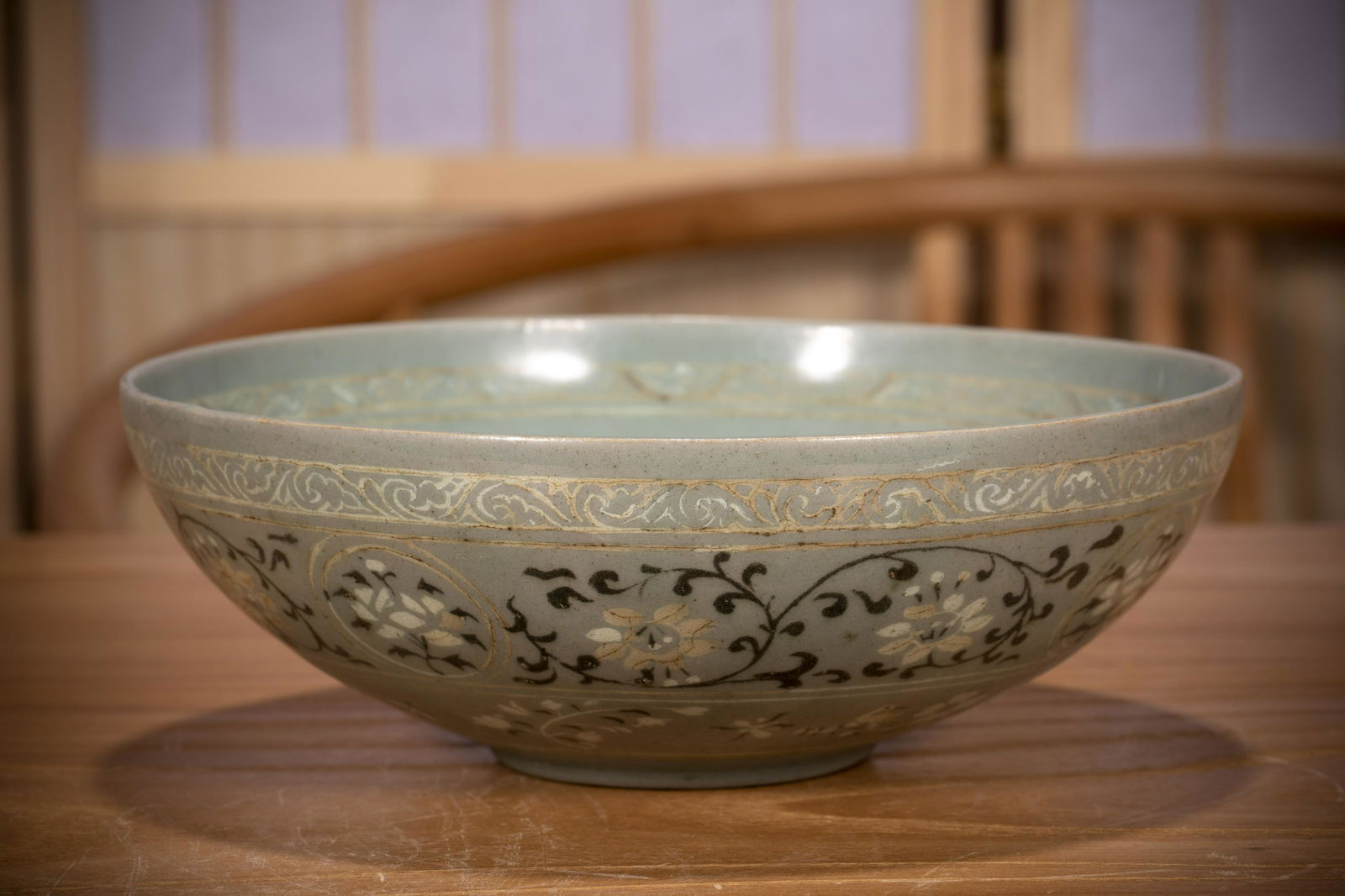 Korea celadon flower Xianhe Shuanglong play bead bowl: Korea celadon flower Xianhe Shuanglong play bead bowl1500