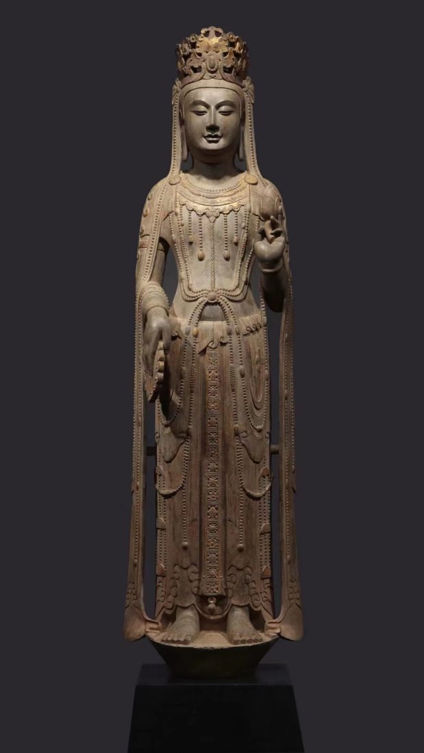 BeforetheMingDynasty,thestatueofaBodhisattvawasgilded (1 of 9)