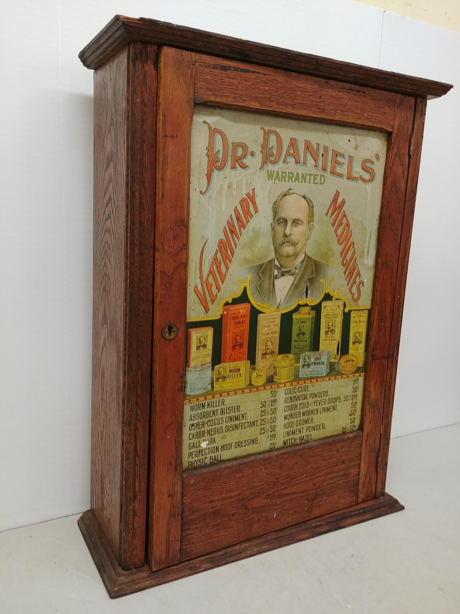 Dr.Daniels Veterinary Medicine Cabinet (1 of 13)