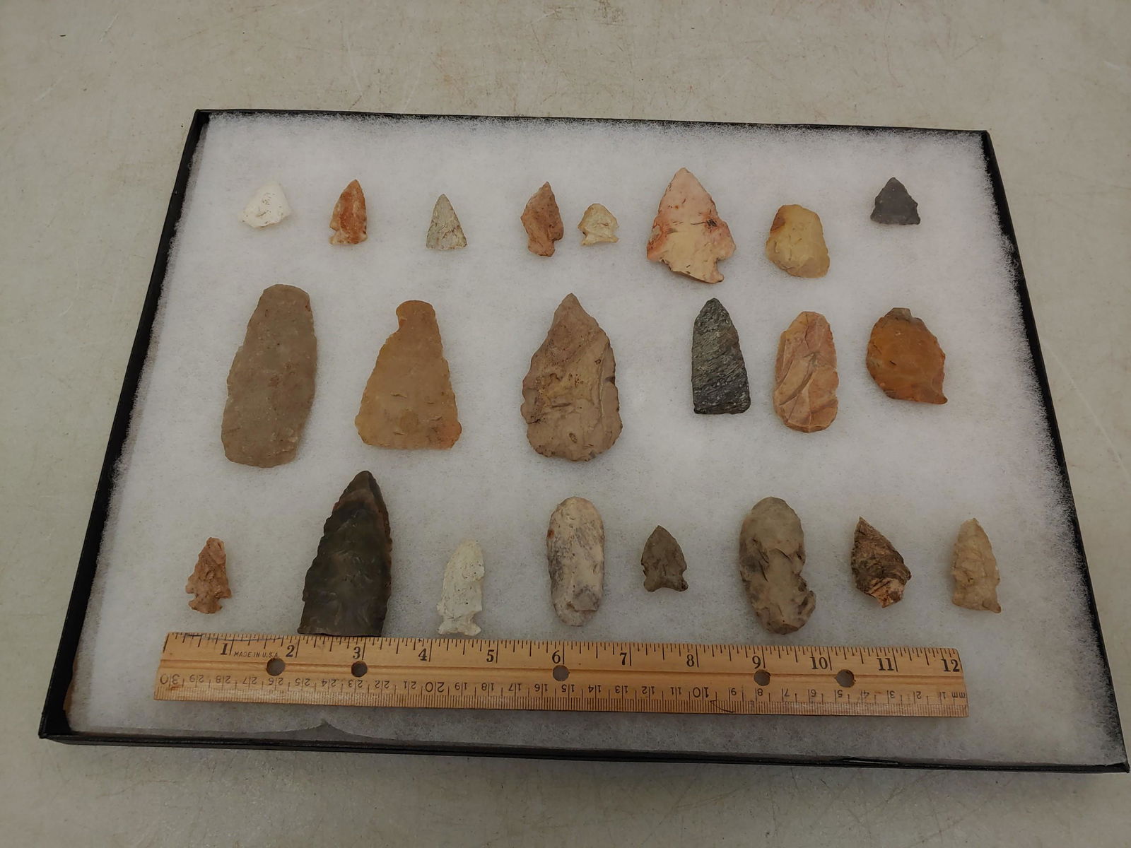 Native American arrowheads & tools (1 of 10)
