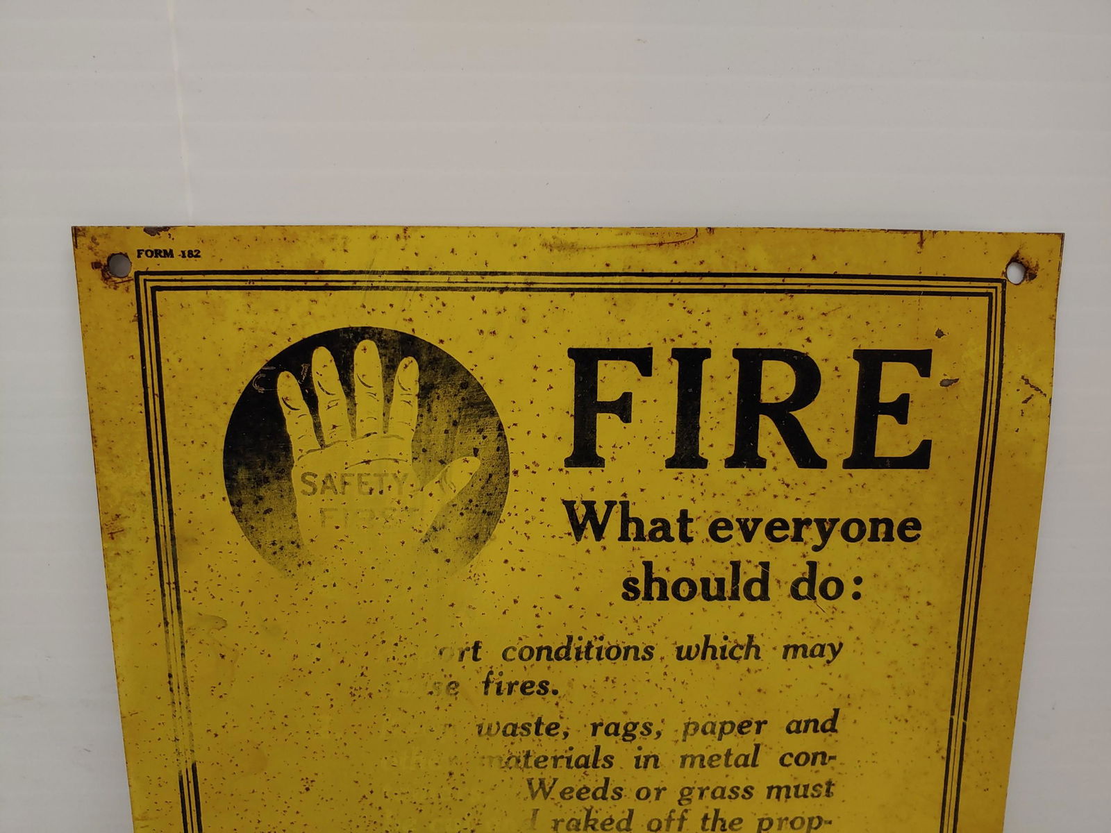SST Standard Oil Fire Safety sign (1 of 7)