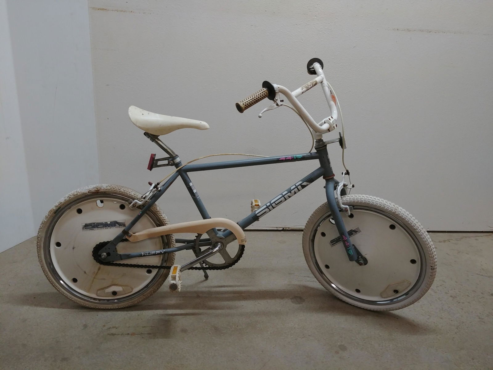 Huffy Old School Sigma 44 19 Bmx Boy s Bike grey