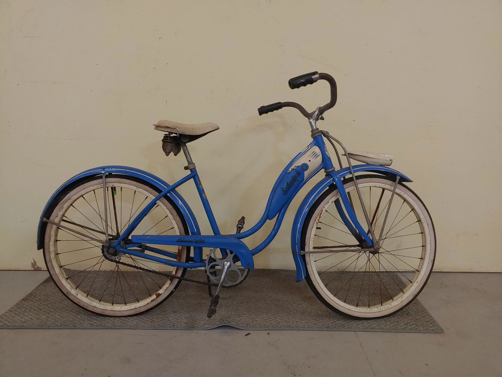 1953 Schwinn Girls Deluxe Spitfire 24