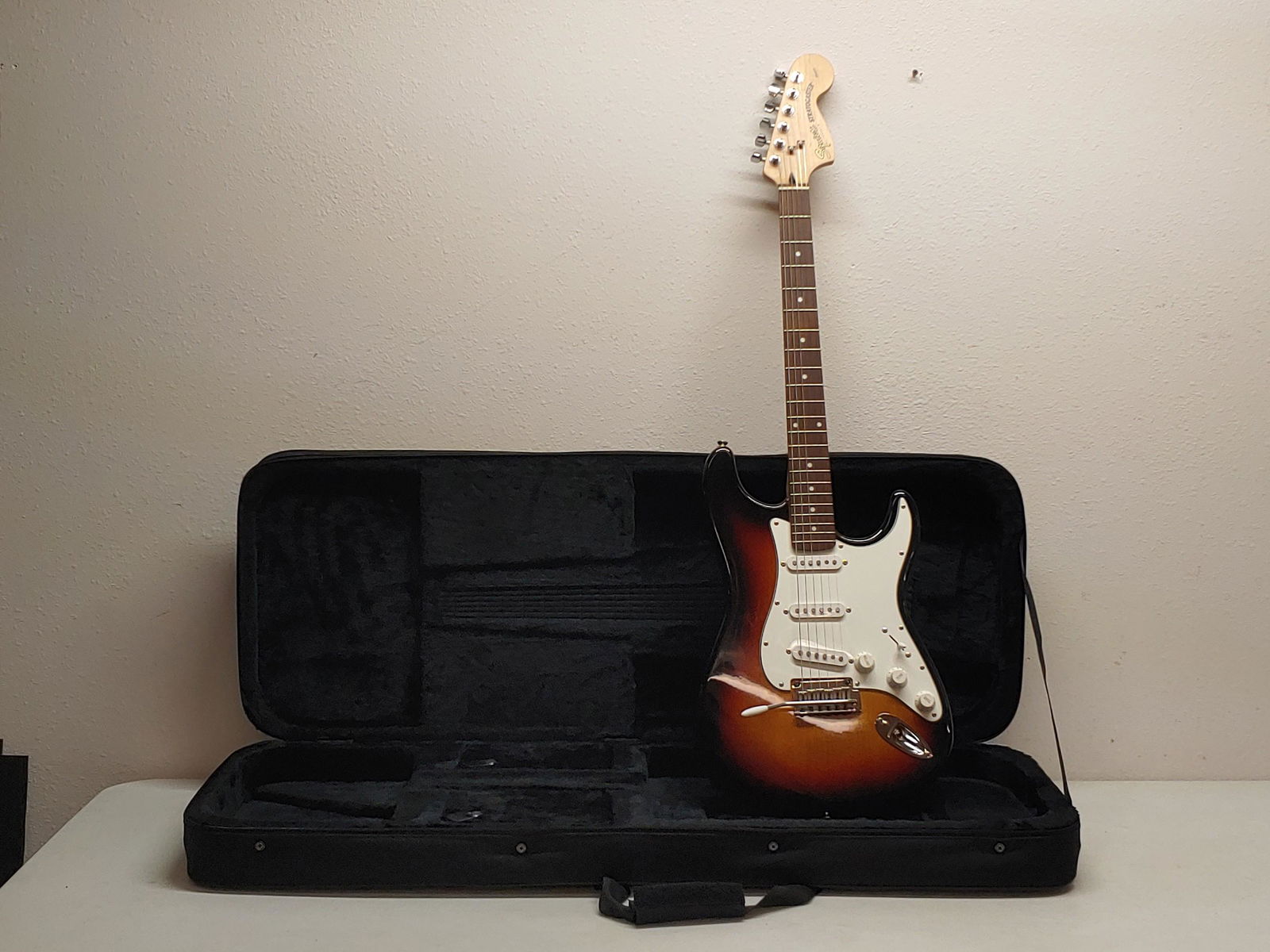 Squire Stratocaster Electric Guitar With Case (1 of 8)