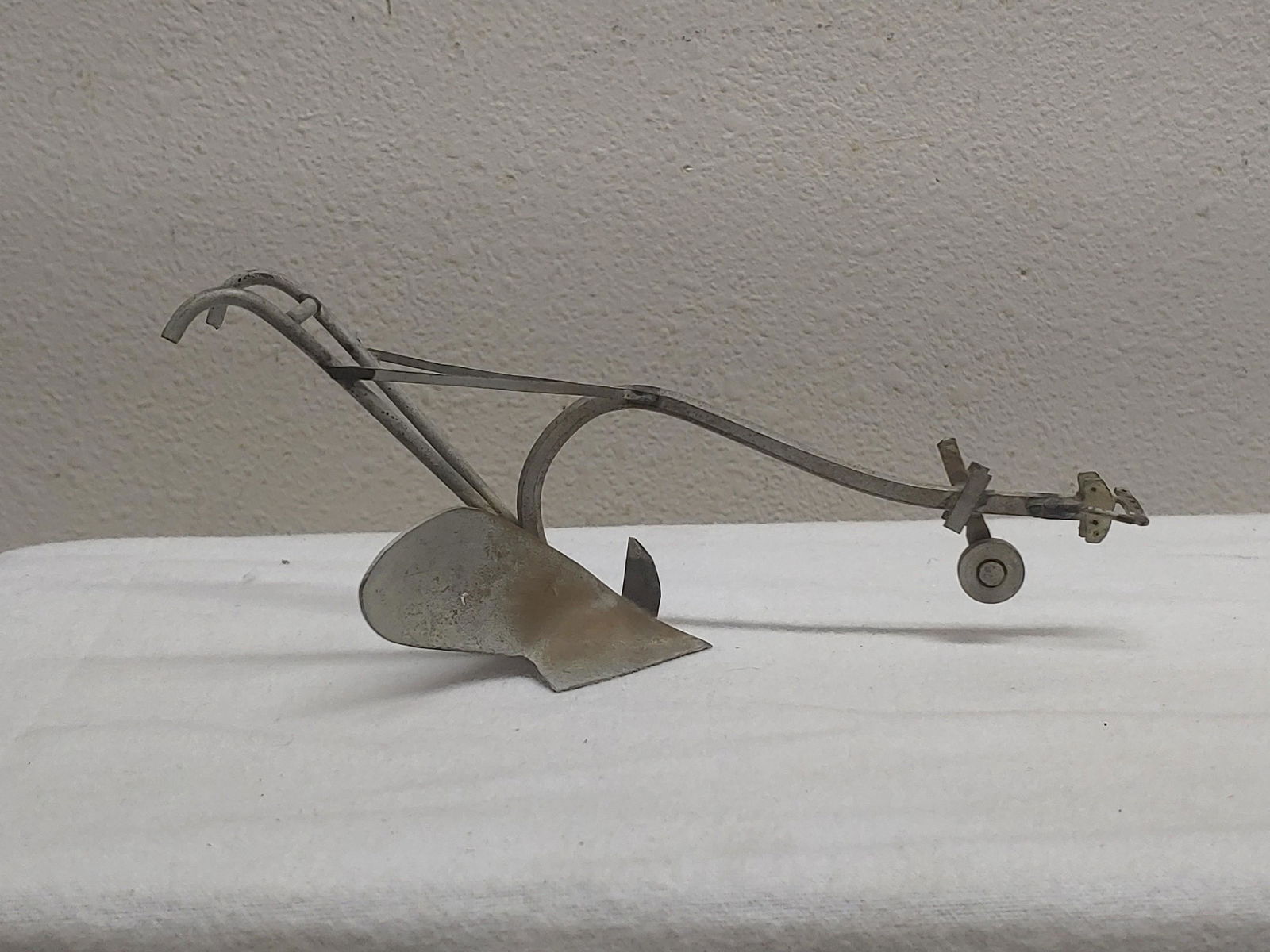 Metal Salesman Sample Walk Behind Plow (1 of 6)