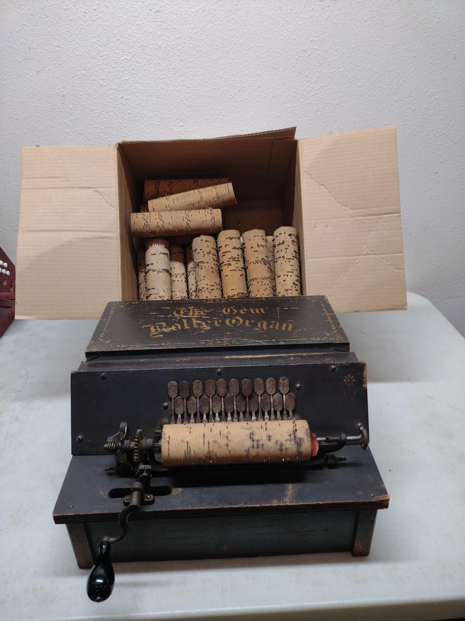 The Gem Roller Organ with wooden rollers (1 of 7)