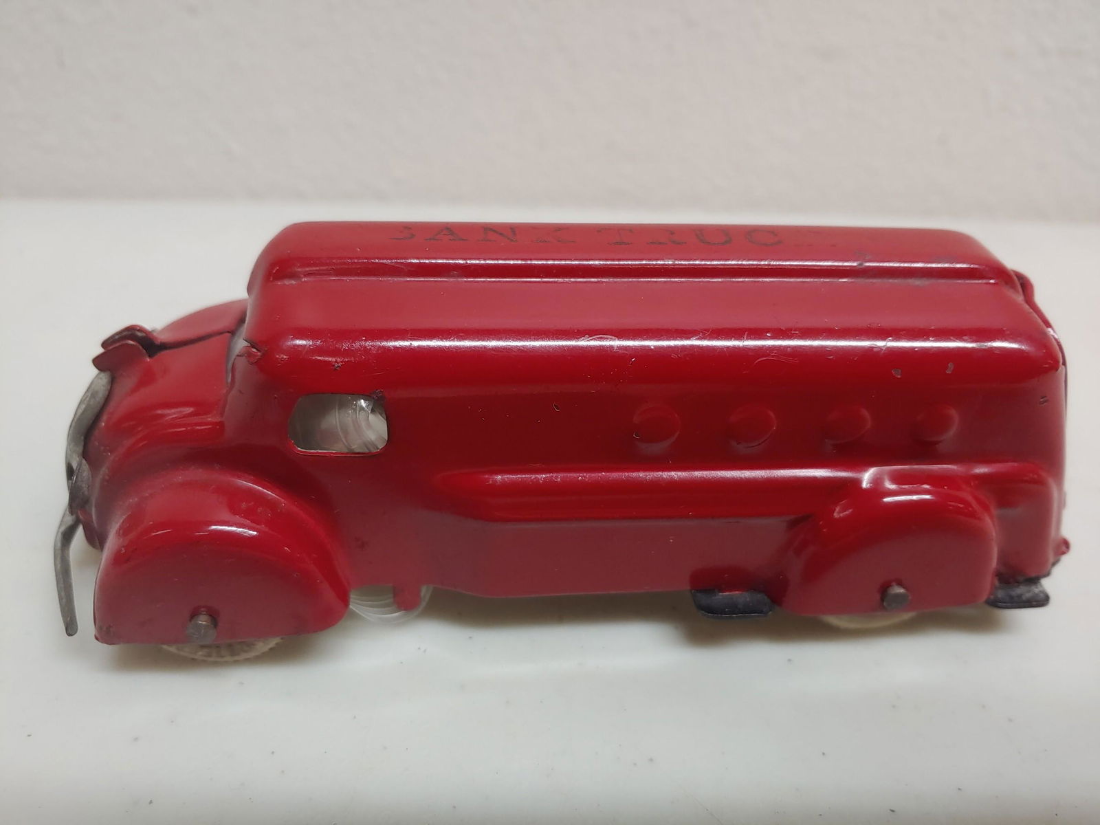 Tin Truck Toy Bank, with Key (1 of 11)
