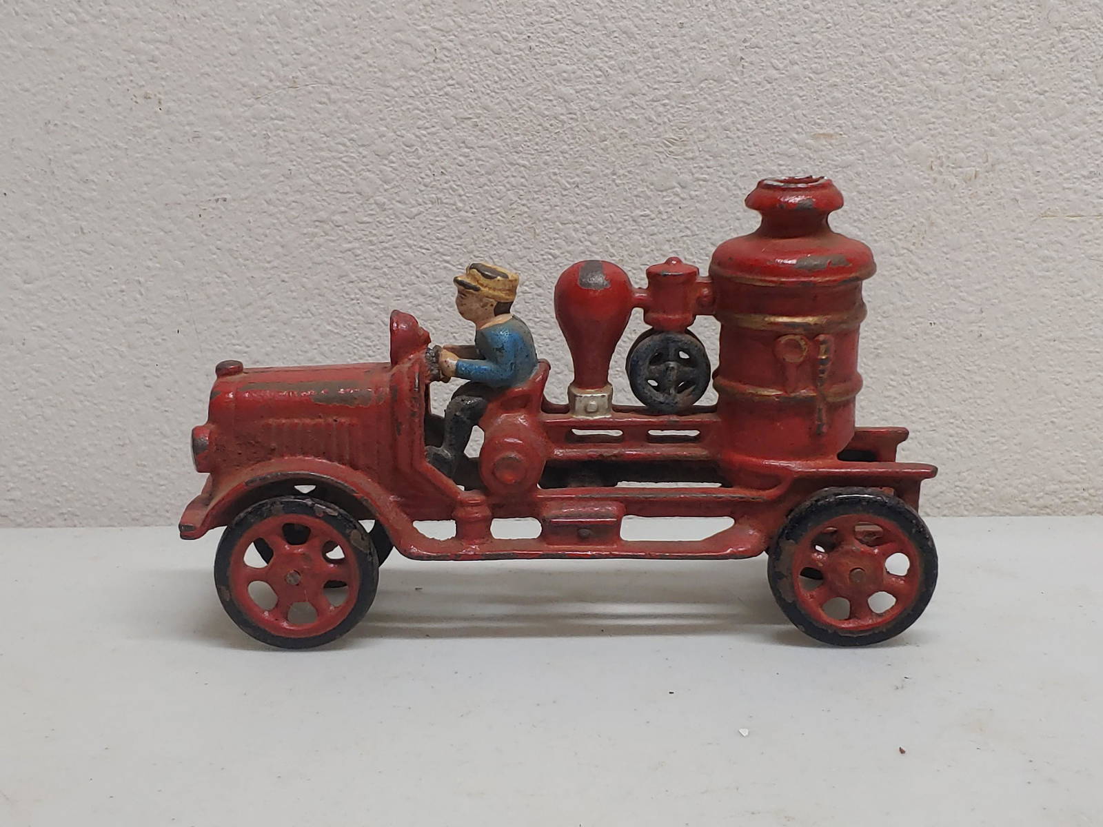 Cast iron fire engine toy (0388) on Mar 18, 2023 W Yoder Auction LLC
