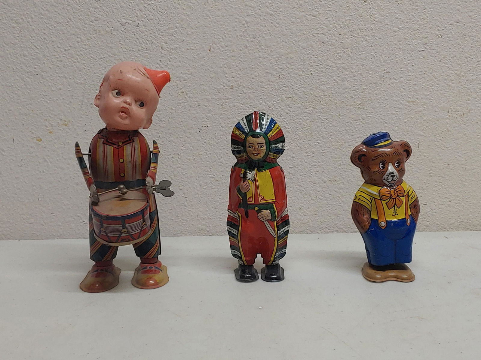 Wind up tin toys 1 J Chien (1 of 16)