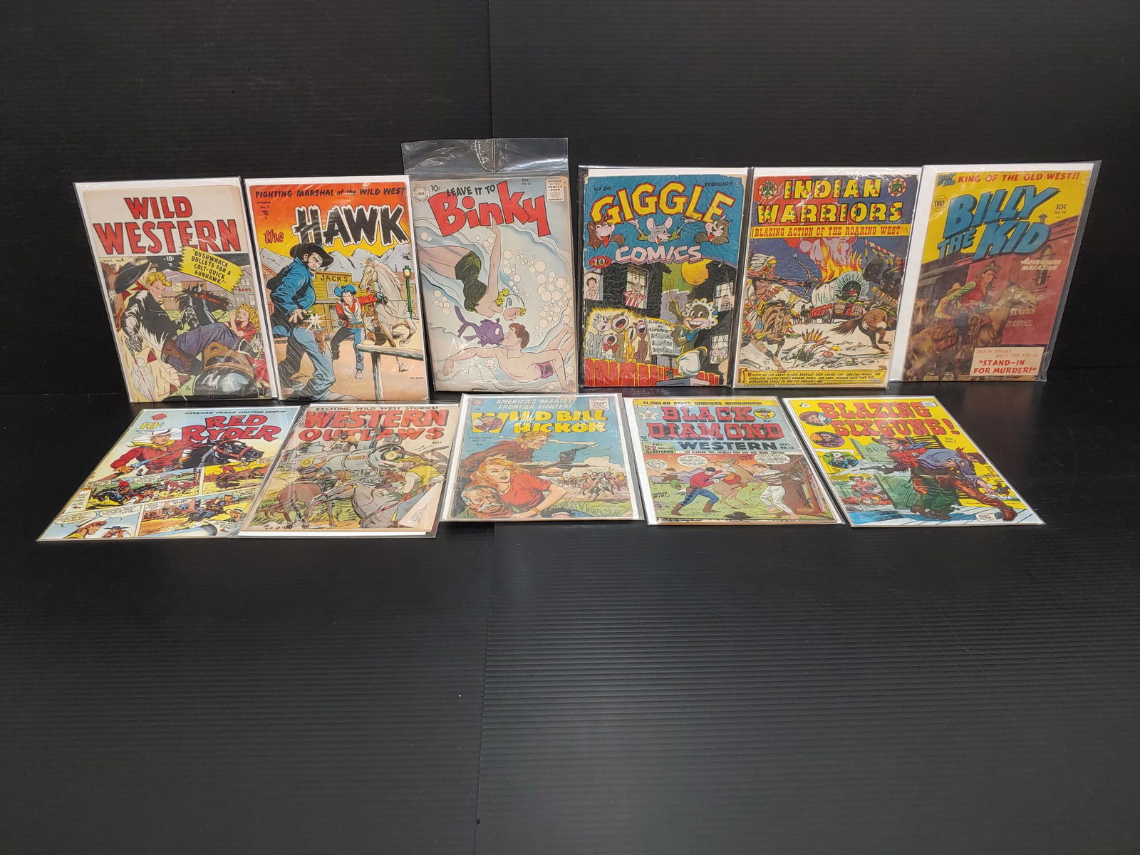 Mixed Lot 10 Cent Comics (1 of 7)