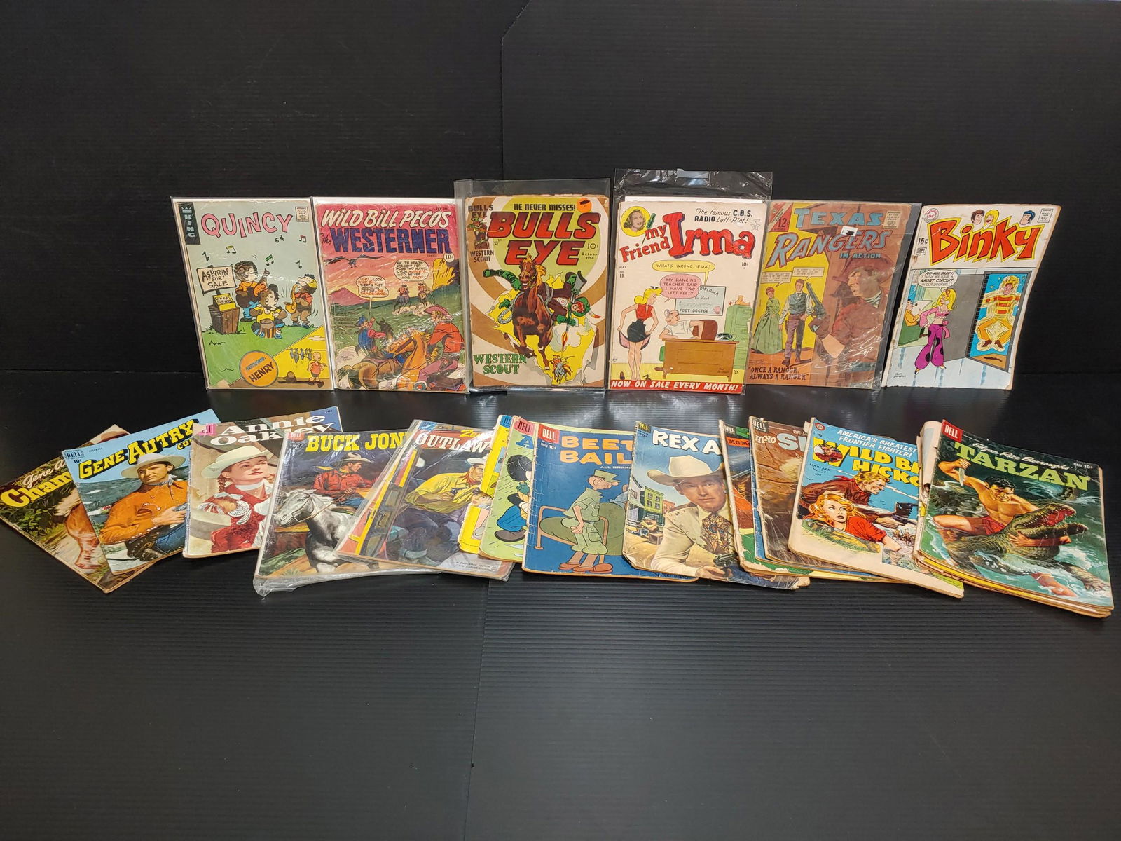 Large Lot Mixed Comics Mostly 10 Cents (1 of 7)