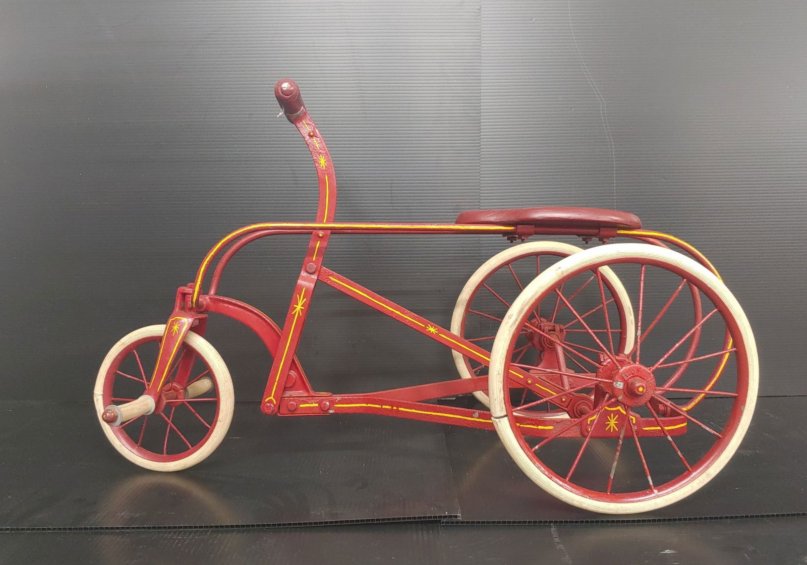 Antique 3 sale wheel bicycle