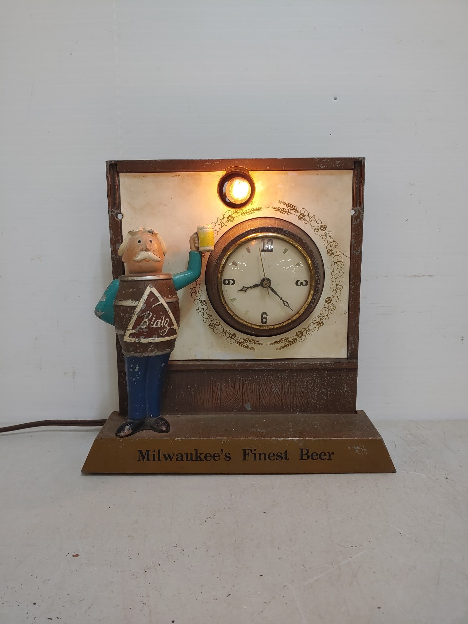 Cast Aluminum Blatz Barrel Boy Lighted Clock (1 of 6)