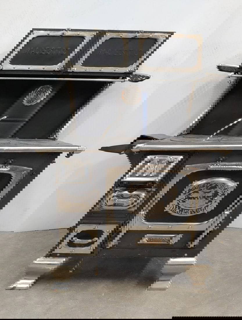 Scale Model Majestic Wood Stove Store Display Auction