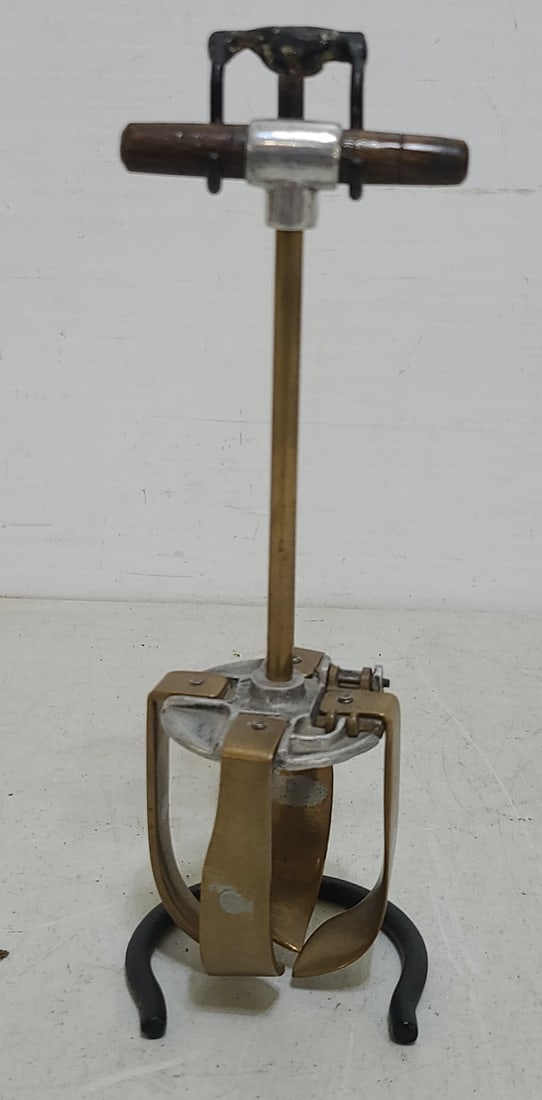 Salesman Sample Post Hole Digger 8" Tall (1 of 7)