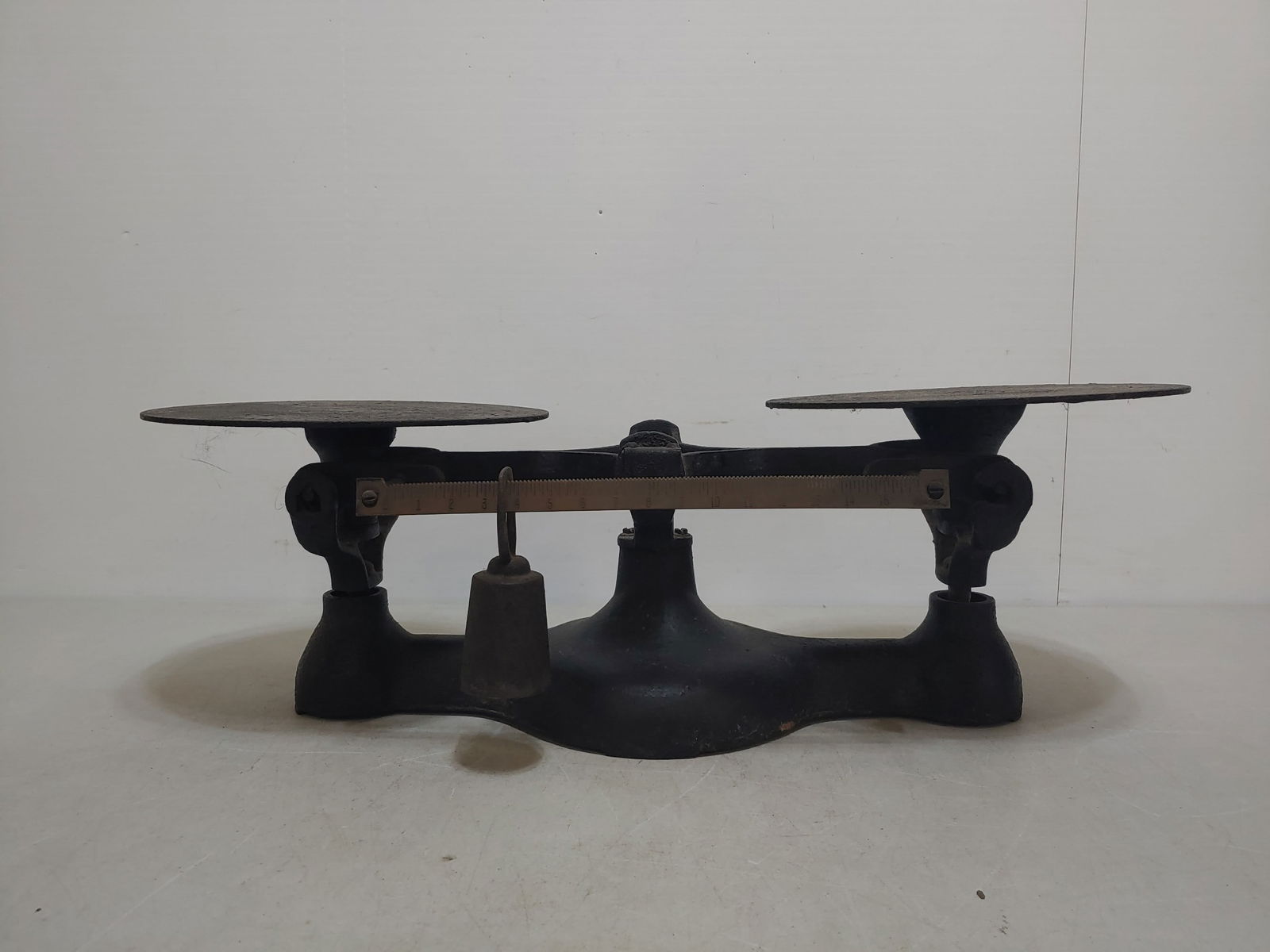 Cast Iron Merchant Scale (1 of 5)