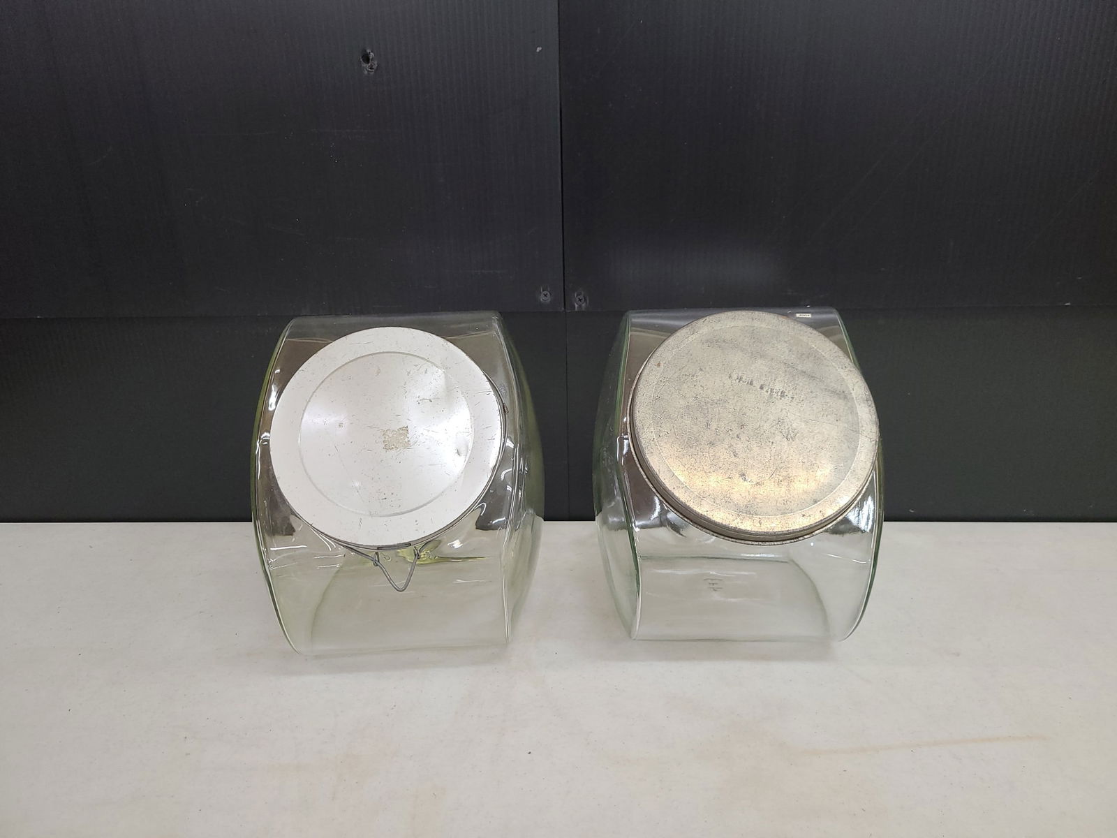 2x Vintage Glass Cookie Jars w/ Lids: .
