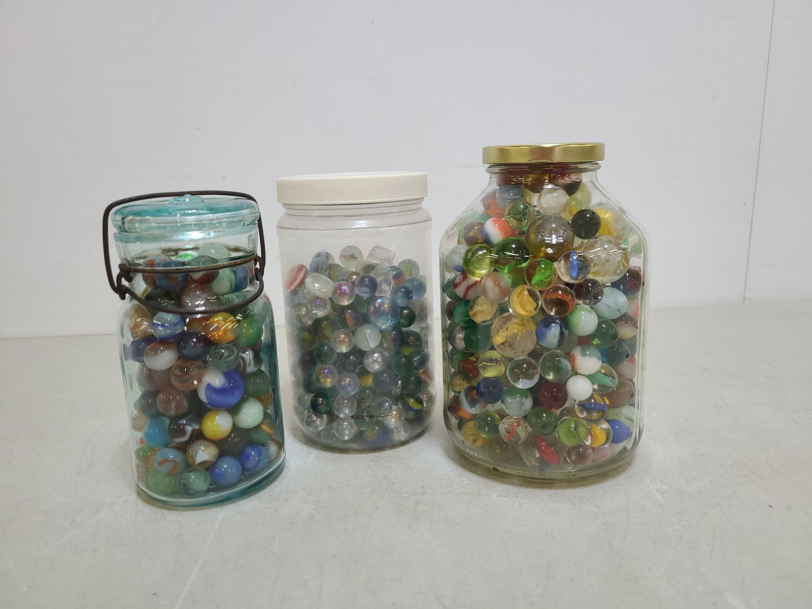 Glass Marbles, Shooters, Cat's Eyes & More (1 of 10)