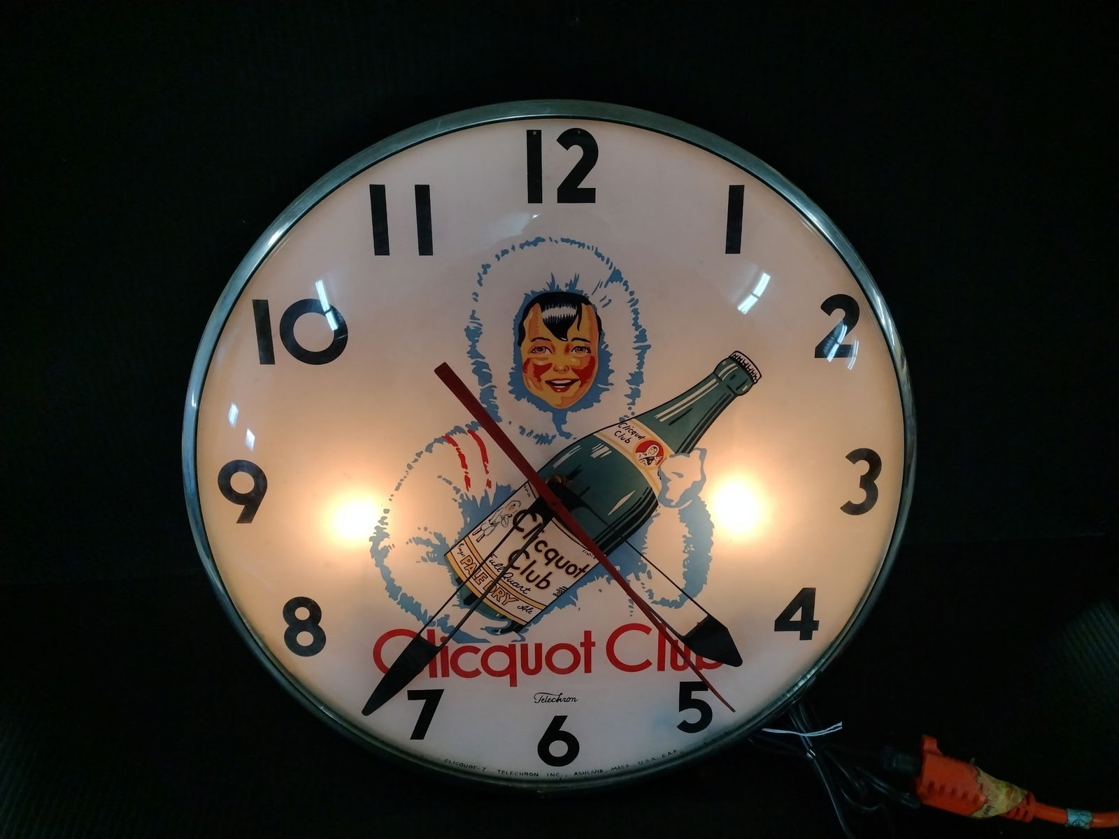 Telechron Inc. Clicquot Club Lighted Clock (1 of 5)