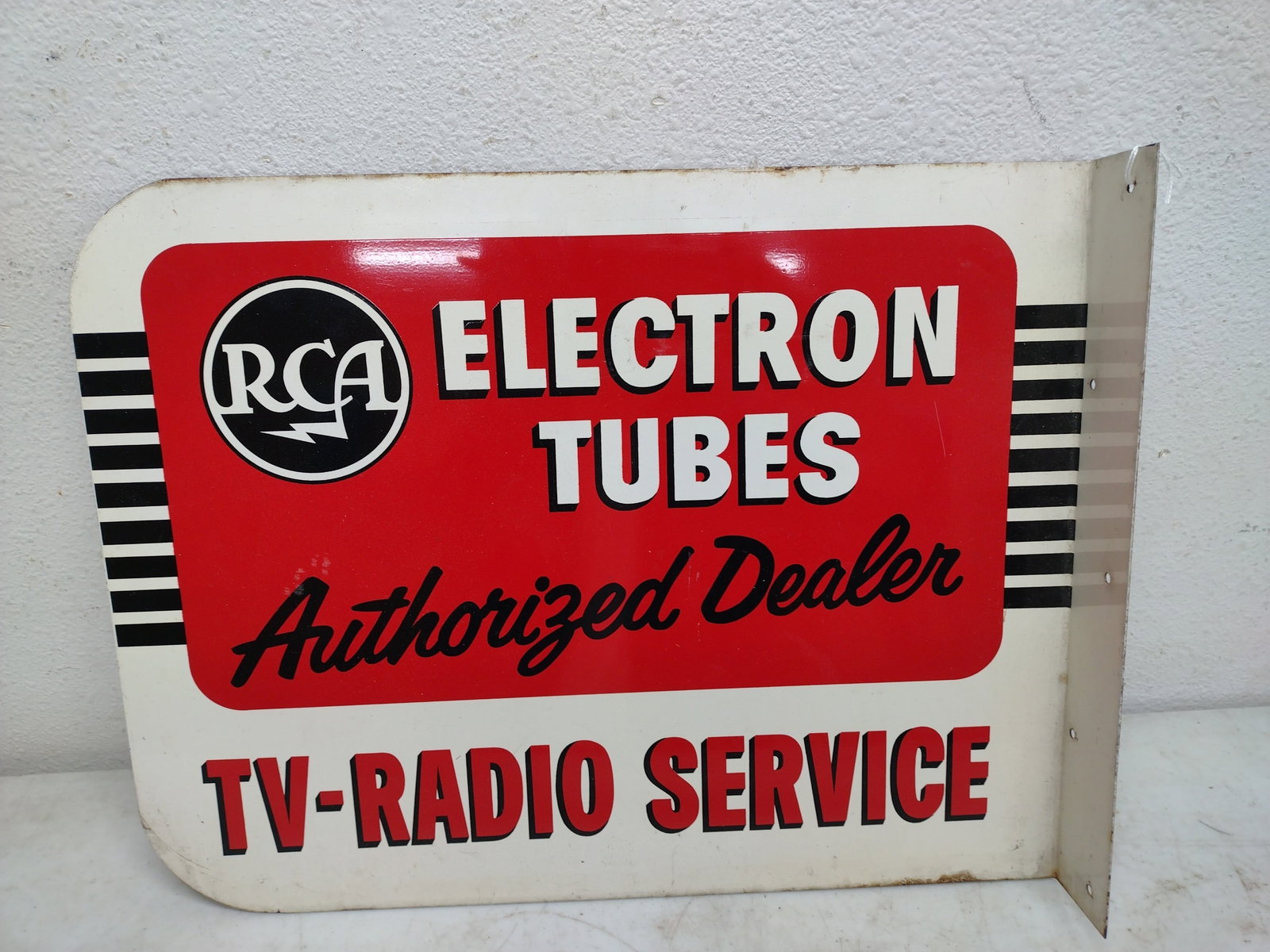 Vintage DST RCA Electron Radio Tubes Flange Sign (1 of 12)