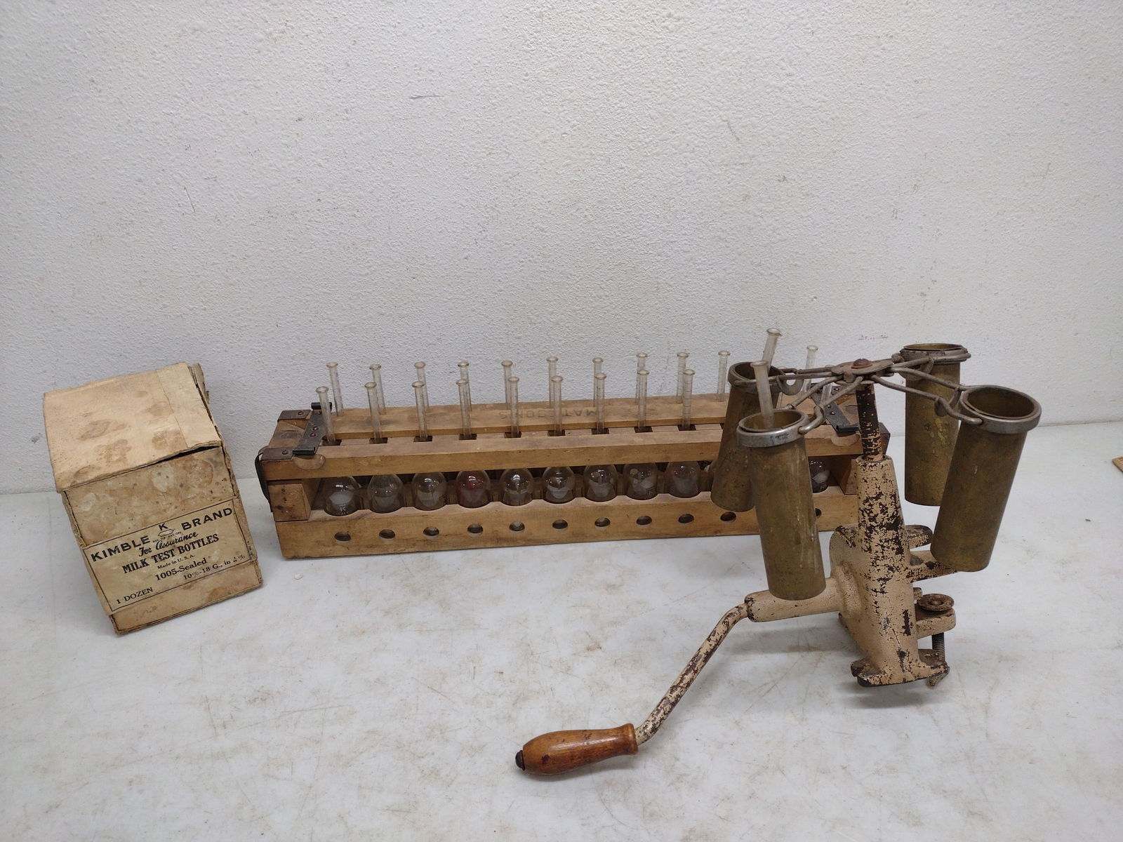 Vintage Milk Testing Kit (1 of 20)