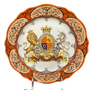 Wedgwood Armorial Plate UK Coat Of Arms: This Wedgwood plate features the Coat of Arms of the United Kingdom. It is signed Wedgwood Etruria along with other marks. Please see the photos. It has a diameter of approx. 9”. Wear consistent