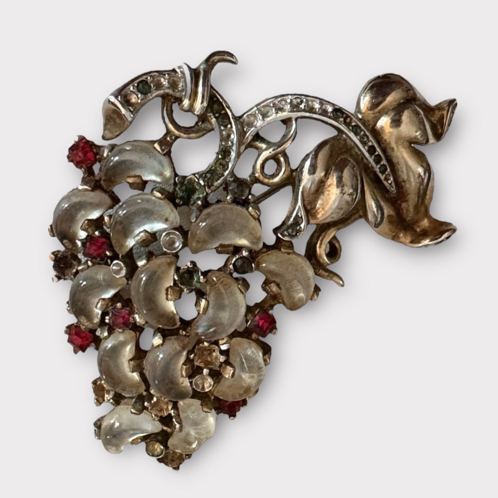 Trifari Demilue Grape Cluster Pin Philippe (1 of 5)