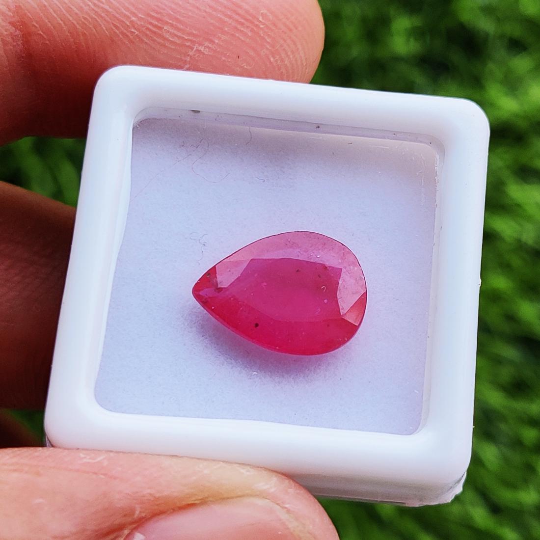 Natural Ruby Pear Faceted Cut 4.5 Carats Gemstone (1 of 4)