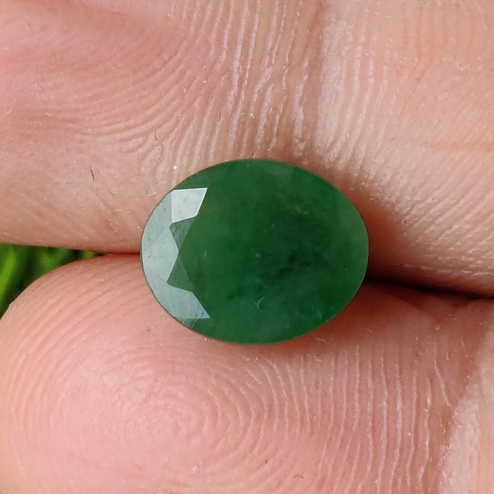 Natural Emerald Oval Faceted Cut 2.95 Carats Gemstone (1 of 2)