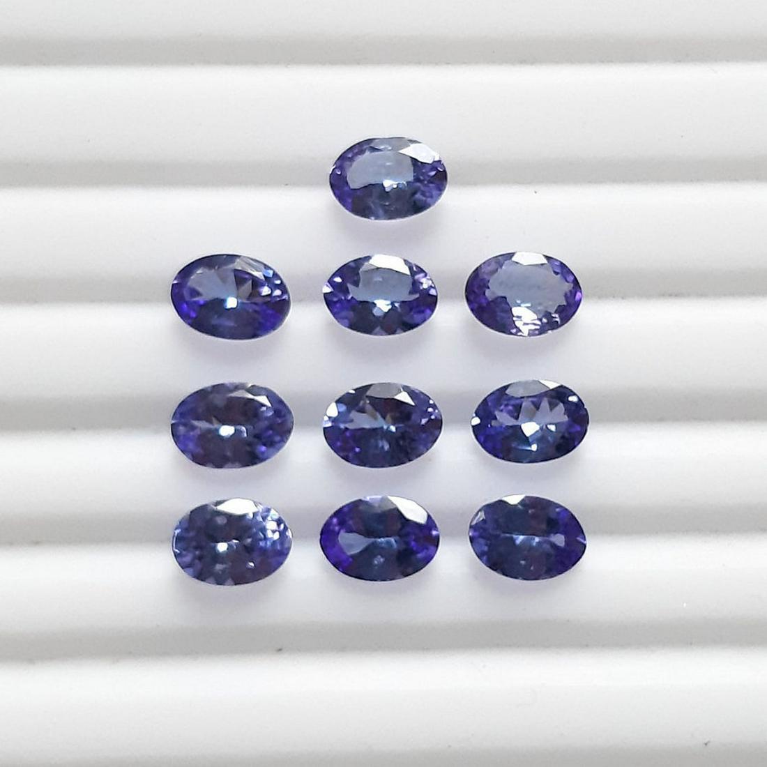 Tanzanite 7x5 MM Oval Faceted Cut 30 Pieces: Natural Tanzanite 7x5 MM Oval Faceted Cut 30 Pieces Gemstone : Tanzanite Shape : Oval Size : 7x5 MM Color : Blue Type : Faceted Cut Quantity : 30 Pieces Weight : 21.00