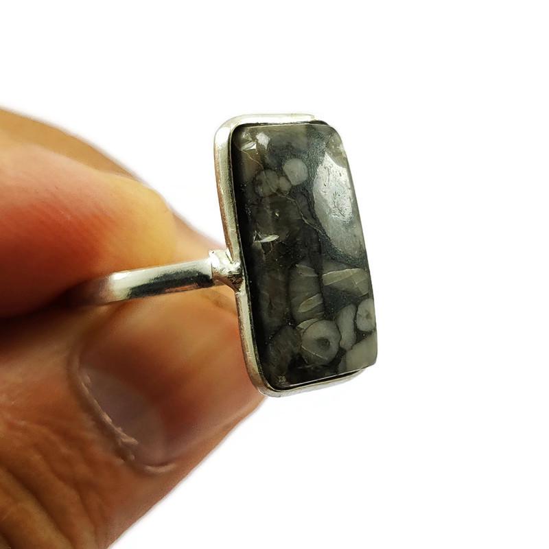CRINOID FOSSIL 925 STERLING SILVER RING: CRINOID FOSSIL 925 STERLING SILVER RING Product Type : RING Main Stone : CRINOID FOSSIL Main Stone Shape : OCTAGON Main Stone Size : 19X8 MM Main Stone Color : MULTICOLOR Metal : STERLING SILVER Metal