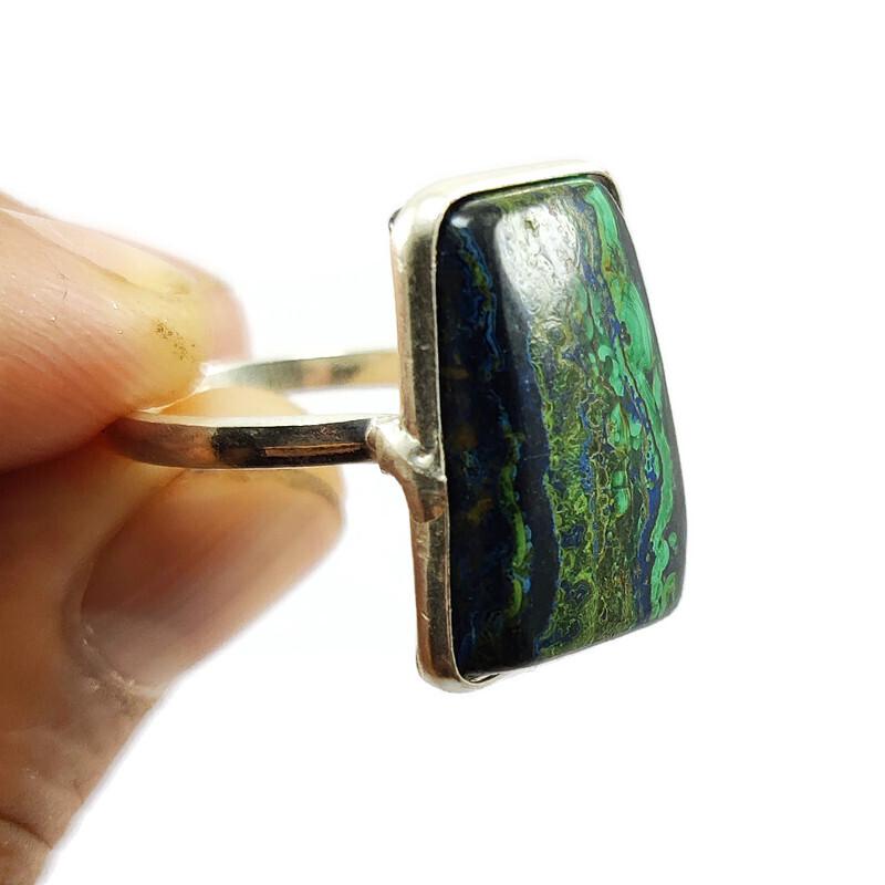 AZURITE MALACHITE 925 STERLING SILVER RING: AZURITE MALACHITE 925 STERLING SILVER RING Product Type : RING Main Stone : AZURITE MALACHITE Main Stone Shape : FANCY Main Stone Size : 21X13 MM Main Stone Color : MULTICOLOR Metal : STERLING SILVER