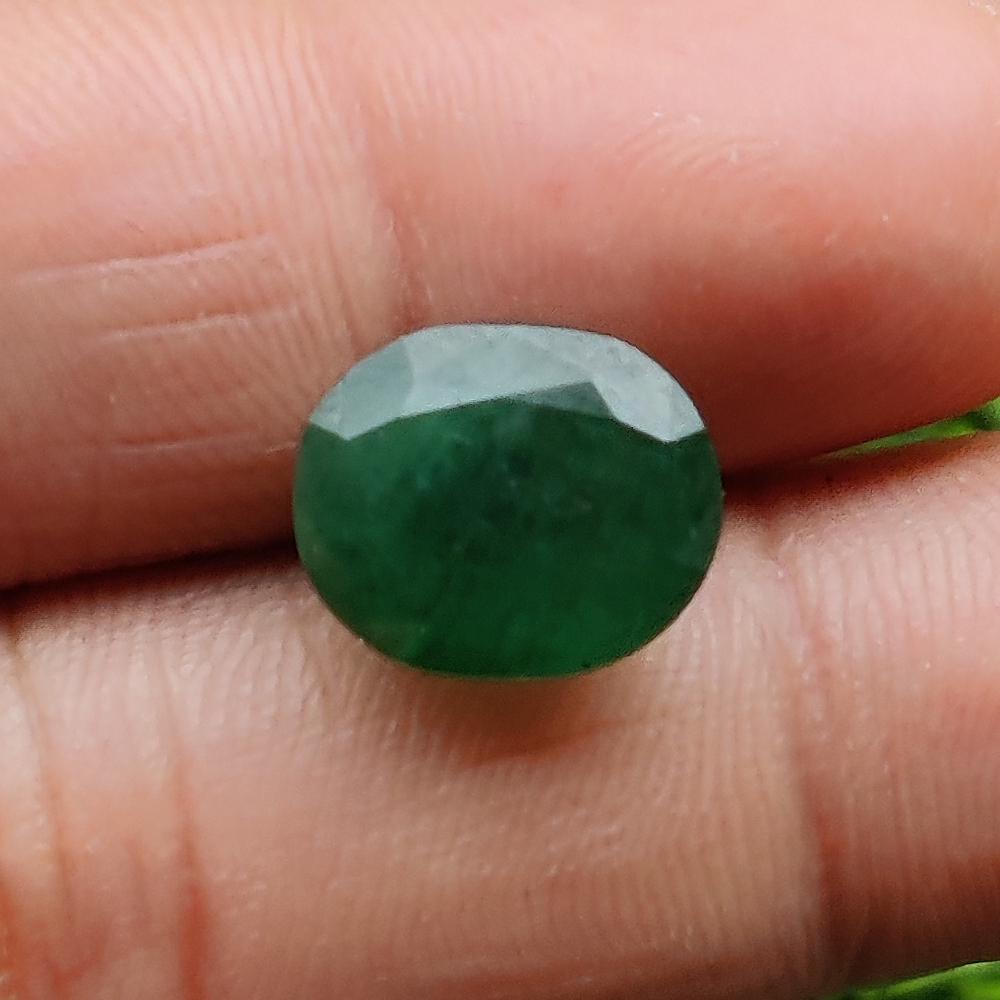 Natural Emerald Oval Faceted Cut 8.9 Carats Gemstone (1 of 3)