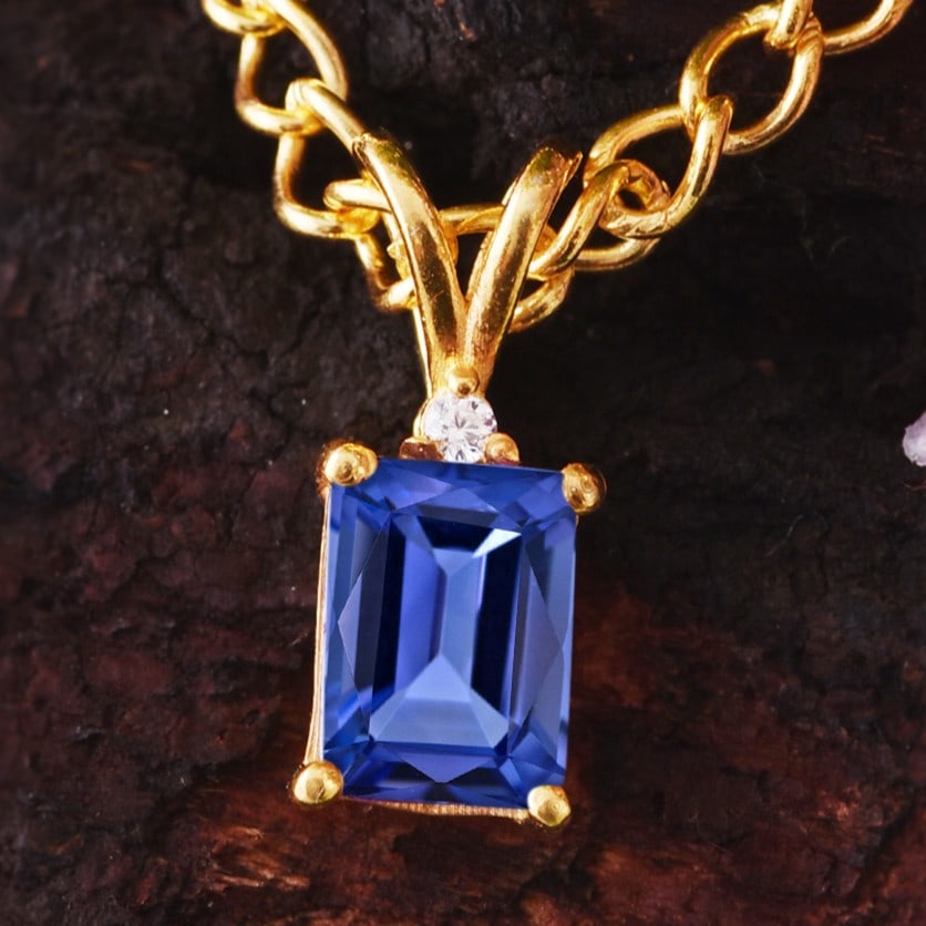 Natural Tanzanite & Diamond 14 KT Yellow Gold Pendant (1 of 4)
