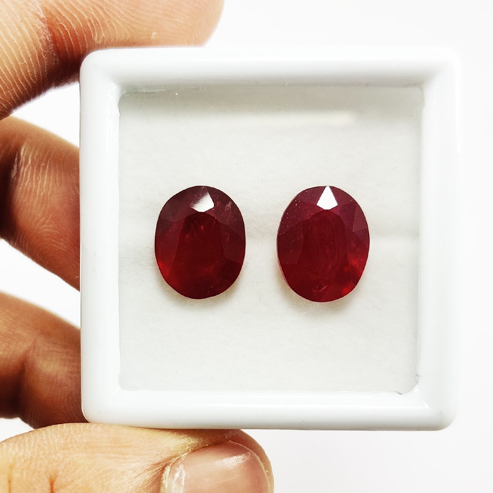Natural Ruby Oval Faceted Cut 14.05 Carats Gemstone Pair (1 of 6)