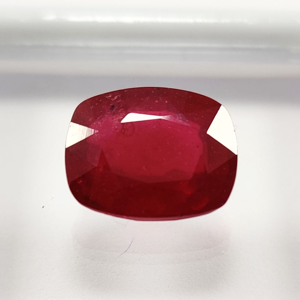Natural Ruby Cushion Faceted Cut 8.30 Carats Gemstone (1 of 4)