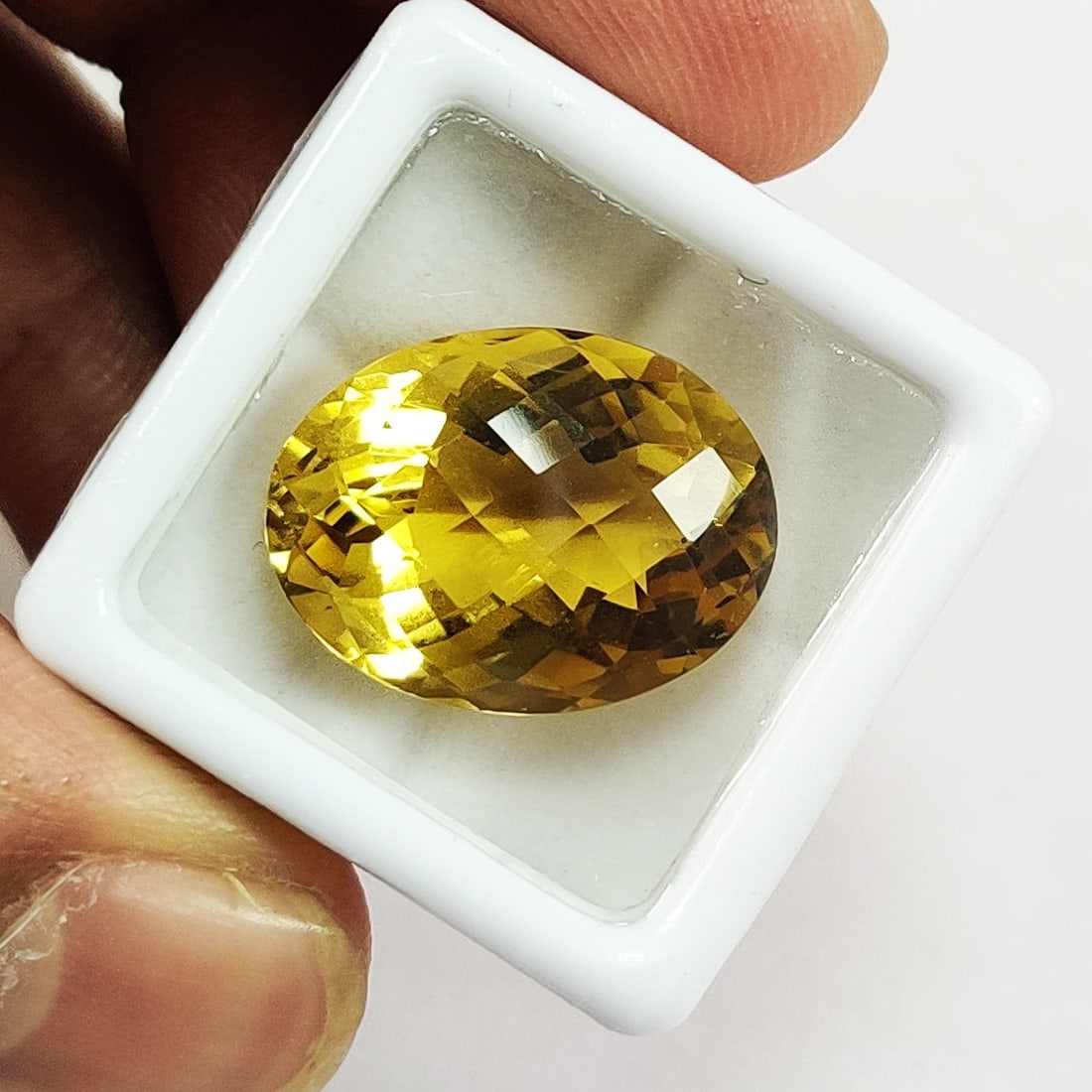 Natural Citrine Oval Checker Board Cut 17.15 Carats Gemstone (1 of 4)
