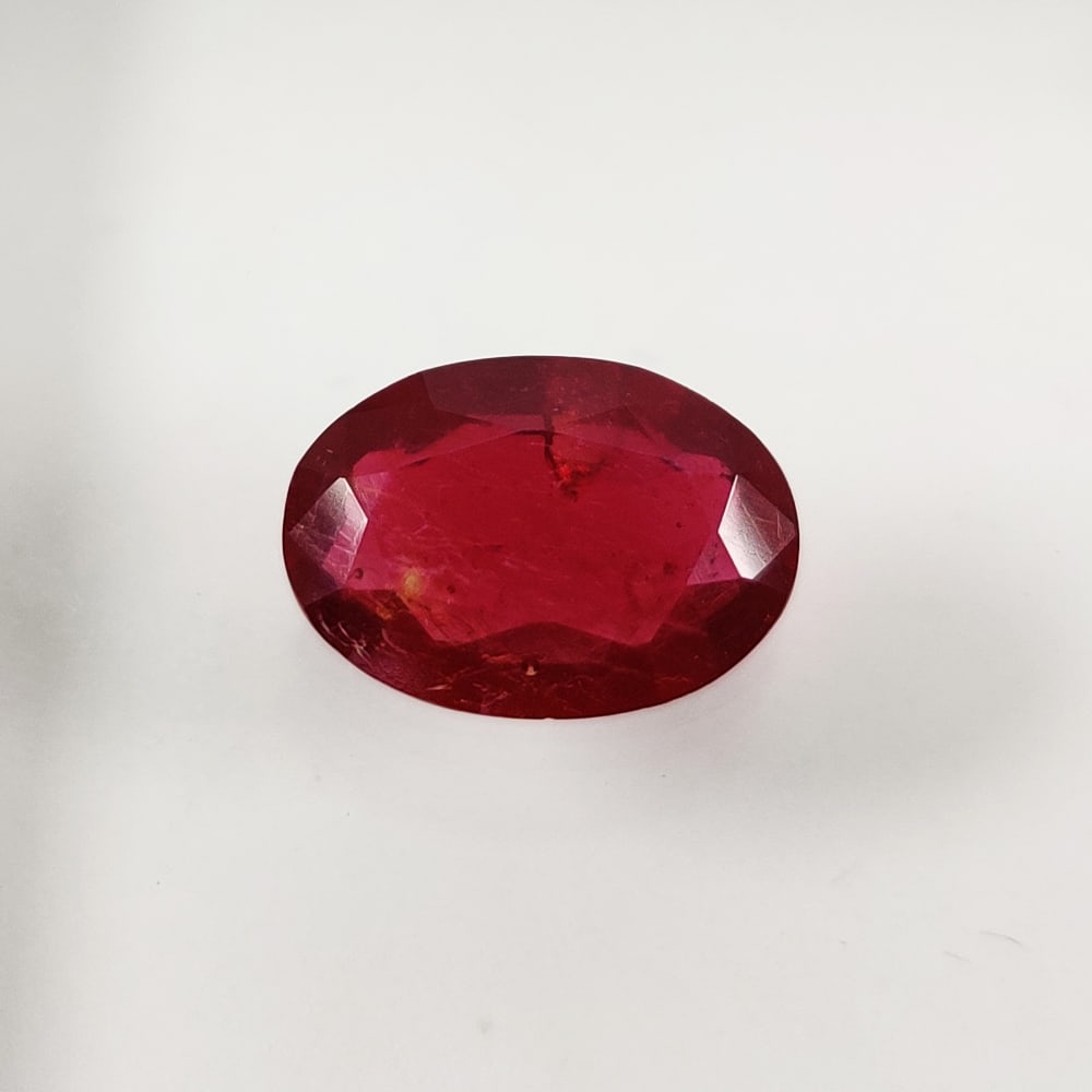 Natural Ruby Oval Faceted Cut 3.15 Carats Gemstone (1 of 4)