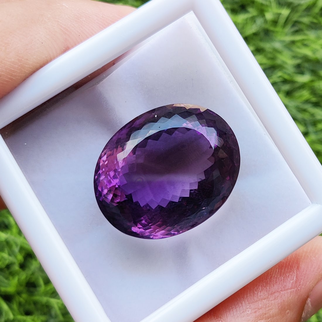Amethyst Oval Faceted Cut 66.6 Carats Gemstone Big Size: Natural Amethyst Oval Faceted Cut 66.6 Carats Gemstone Gemstone : Amethyst Stone Shape : Oval Stone Cutting Type :Faceted Cut Stone Weight :66.6 Carats Stone Measurement : 27x23x17 MM