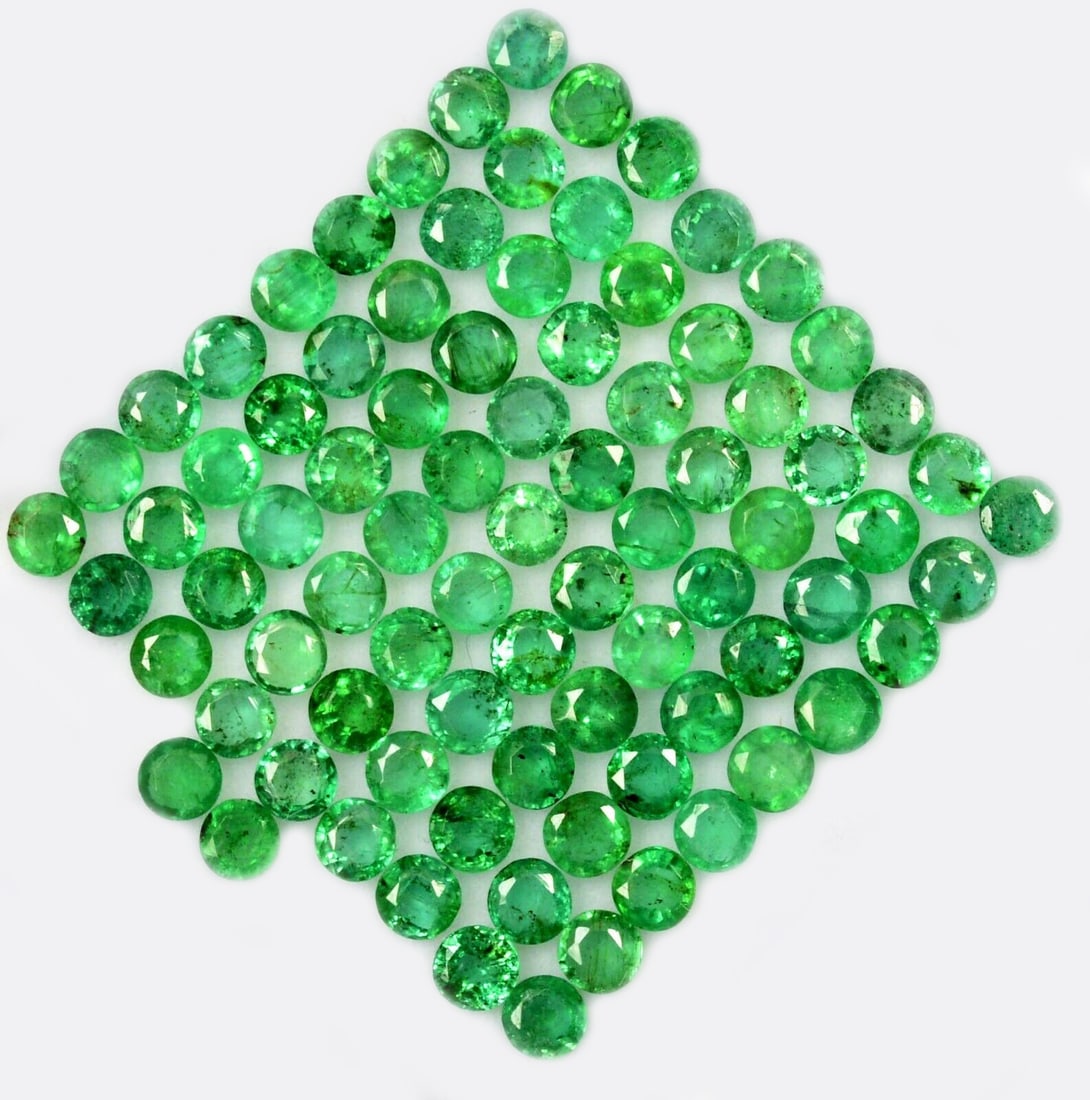 Emerald 2.5 MM Round Faceted Cut 100 Pieces (1 of 4)