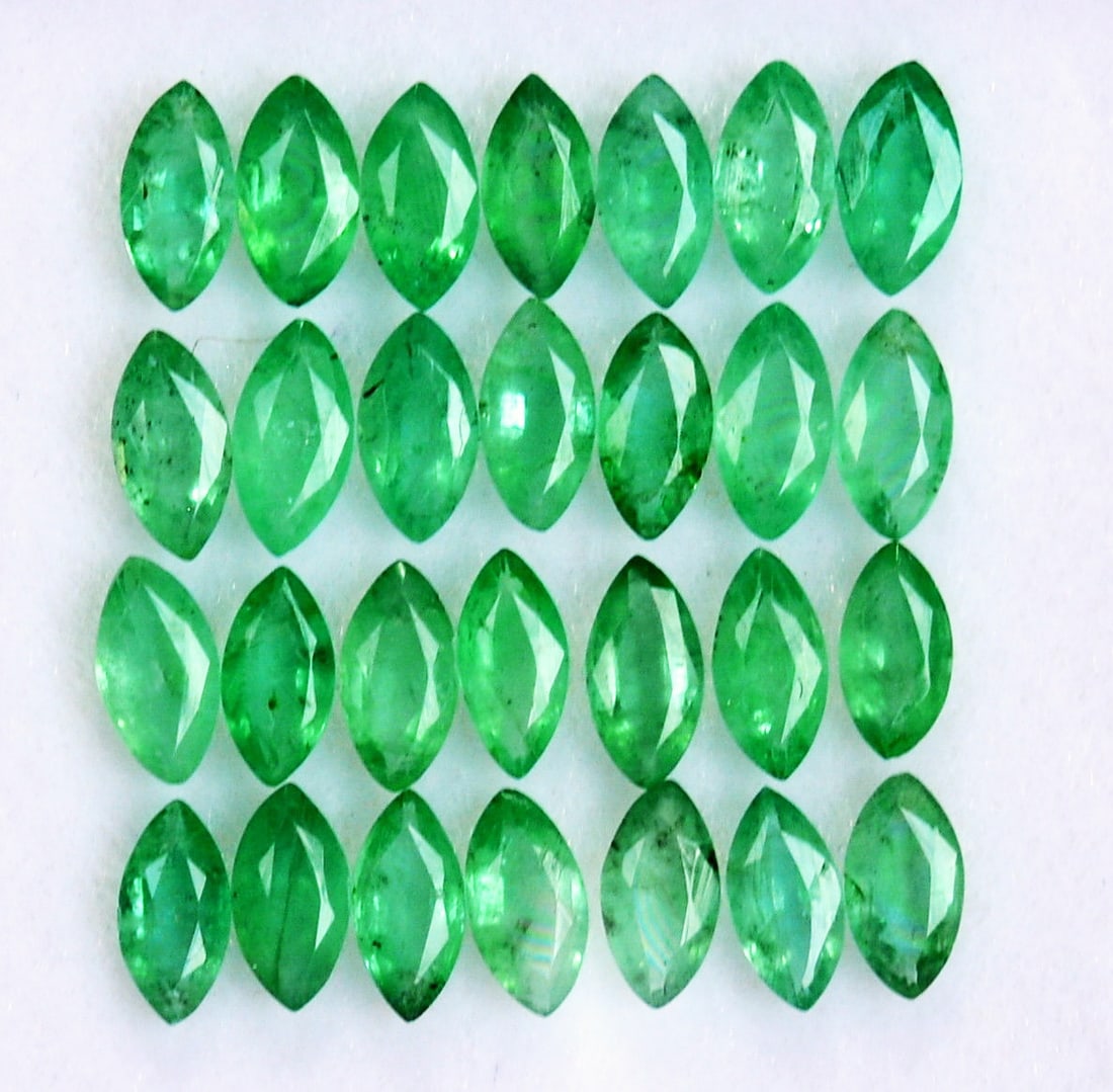 Emerald 2.5x5 MM Marquise Faceted Cut 50 Pieces: Natural Emerald 2.5x5 MM Marquise Faceted Cut 50 Pieces Gemstone : Emerald Shape : Marquise Size : 2.5x5 MM Color : Green Type : Faceted Cut Quantity : 50 Pieces Weight : <