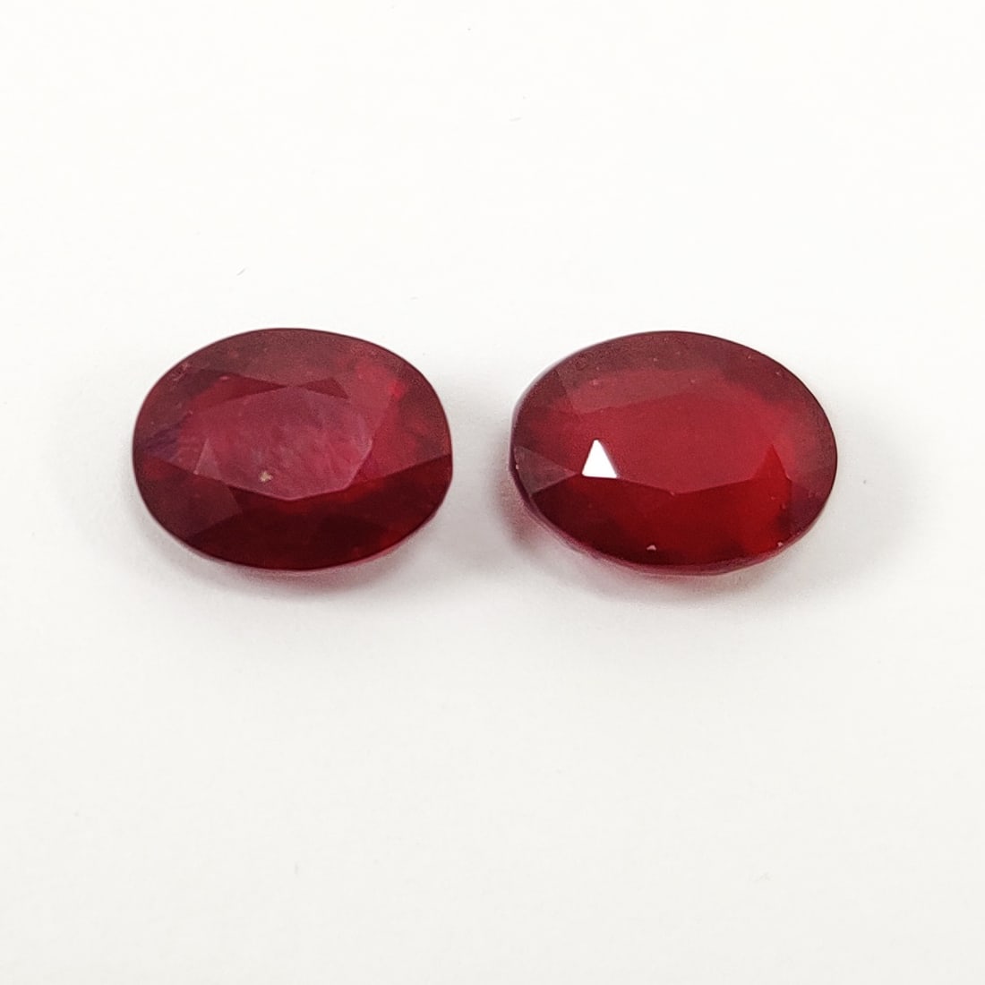 Natural Ruby Oval Faceted Cut 23.6 Cts. Gemstone Pair (1 of 5)